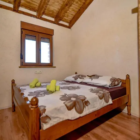 Ferienhaus Anita 2 Mit Pool Holiday home *